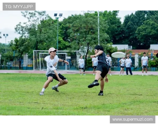 深圳飞盘队与广州飞盘队赛后分析灵活性表现与战术对比